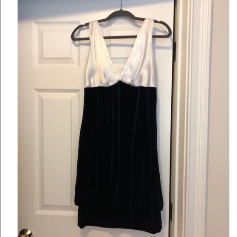 Sleeveless cocktail dress